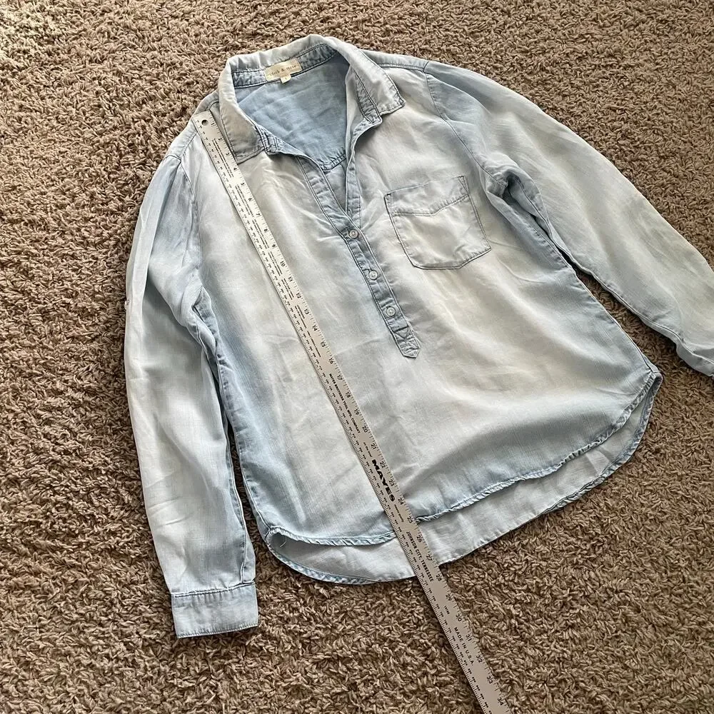 Cloth & Stone Light Chambray Half-Button-Up Roll Tab High-Low Collar Shirt sz L - Picture 8 of 9